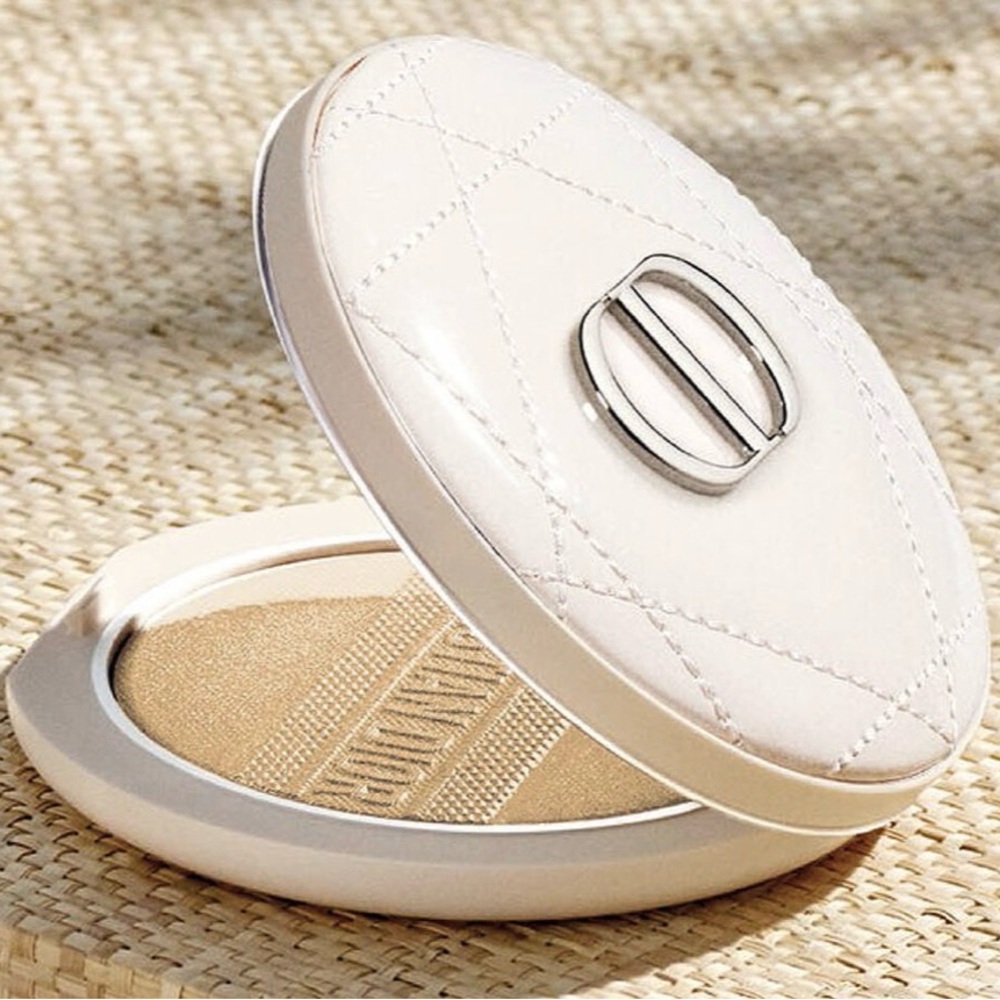 Dior Forever Couture Luminizer-Limited Edition- 001 Golden Cruise - Picture 2 of 4